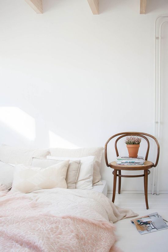 11 Tips to Styling Your Minimal Bedroom