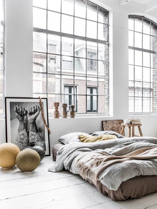 The 17 Best Ways to Decorate Your Bed on the Floor