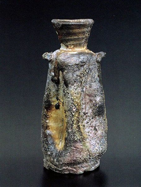 Wood fired Vase by Shiho Kanzaki, Japan