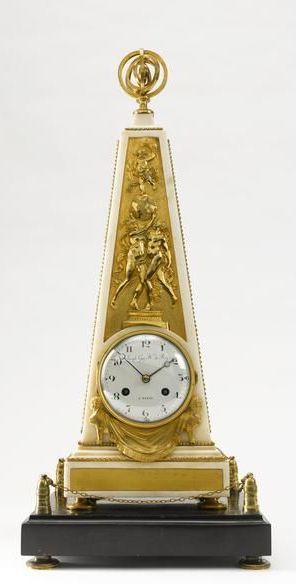 Mantel Clock, signed Joseph Gay Horloger du Roy A Turin, ca 1780. Giltbronze, bl...