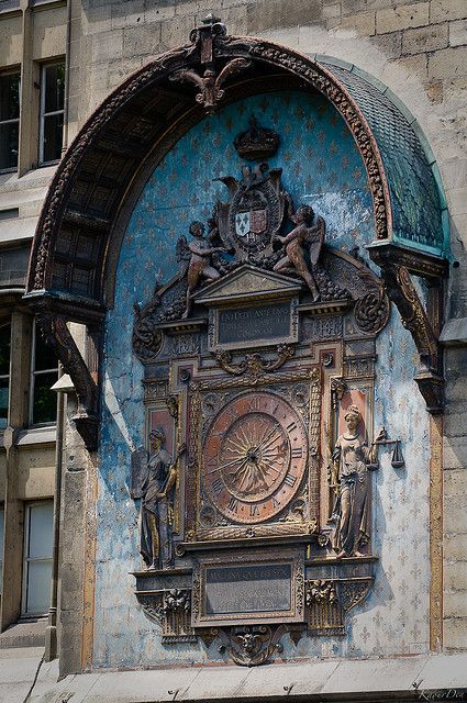 first public clock of Paris installed during Charles V’s reign.