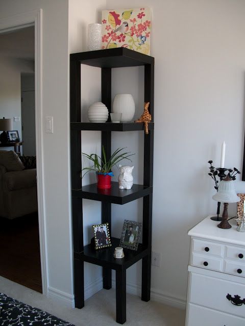 DIY-corner shelf... I have 2 already! need 2 more! I have to do this!
