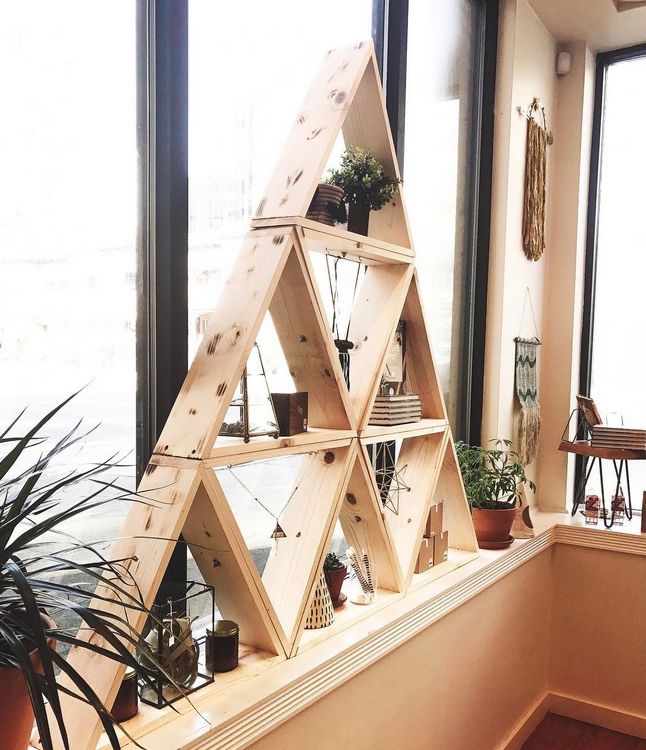 DIY Triangle Display Shelf