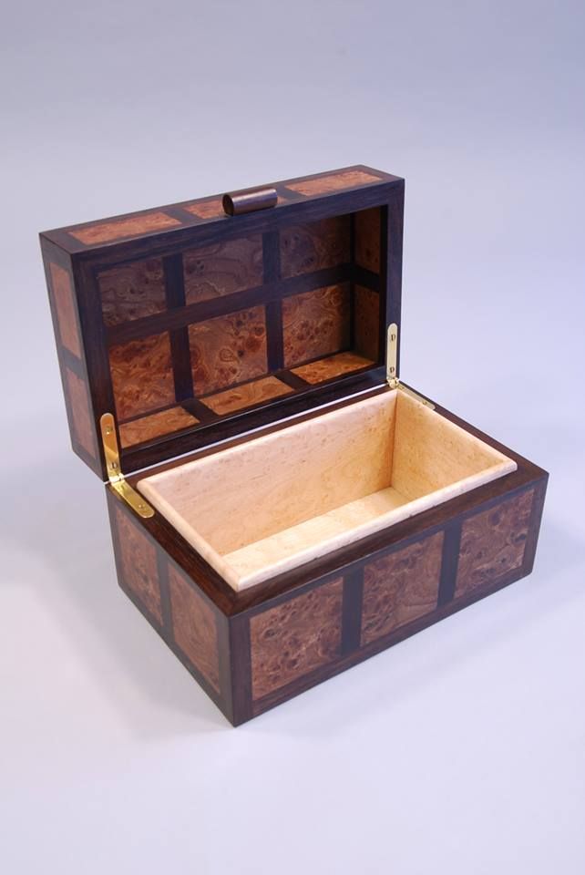 An award winning piece featured in Popular Woodworking made by Rob Stoakley base...