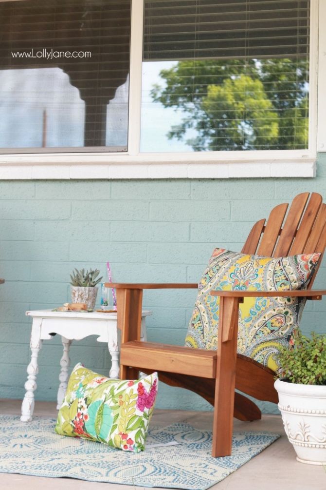 Colorful front porch tips, lots of pretty decor ideas by layering textures and p...