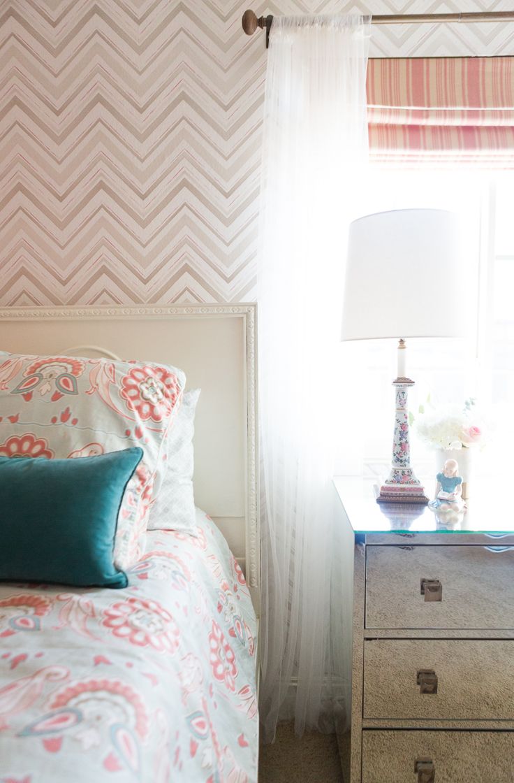 10 Beautiful Ideas for How To Use Wallpaper in Modern home design chevron wallpa...