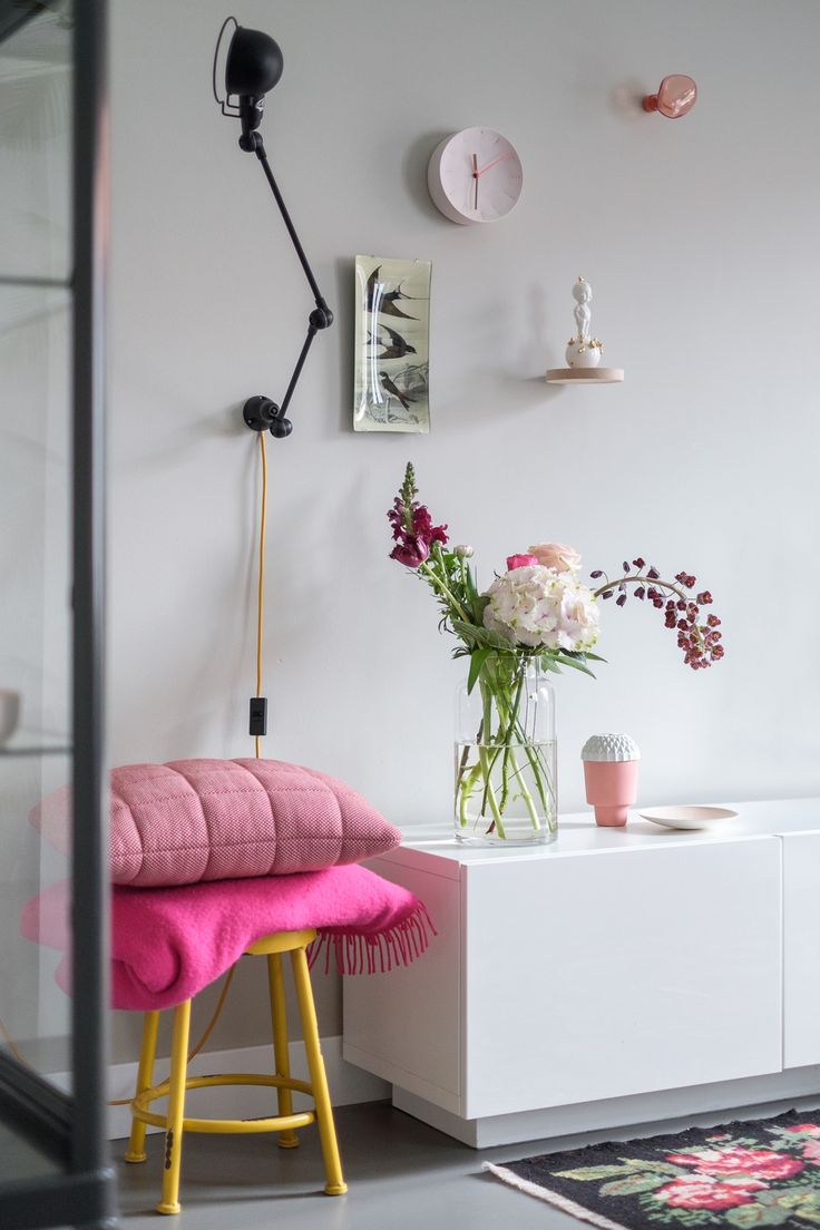 INTERIOR INSPIRATION | Roze in huis | via vtwonen | tekst, fotografie en styling...