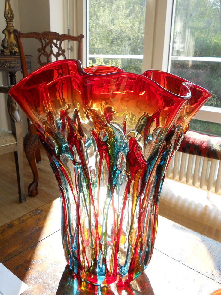 Love T. Wade's Murano Italian Glass Vase.