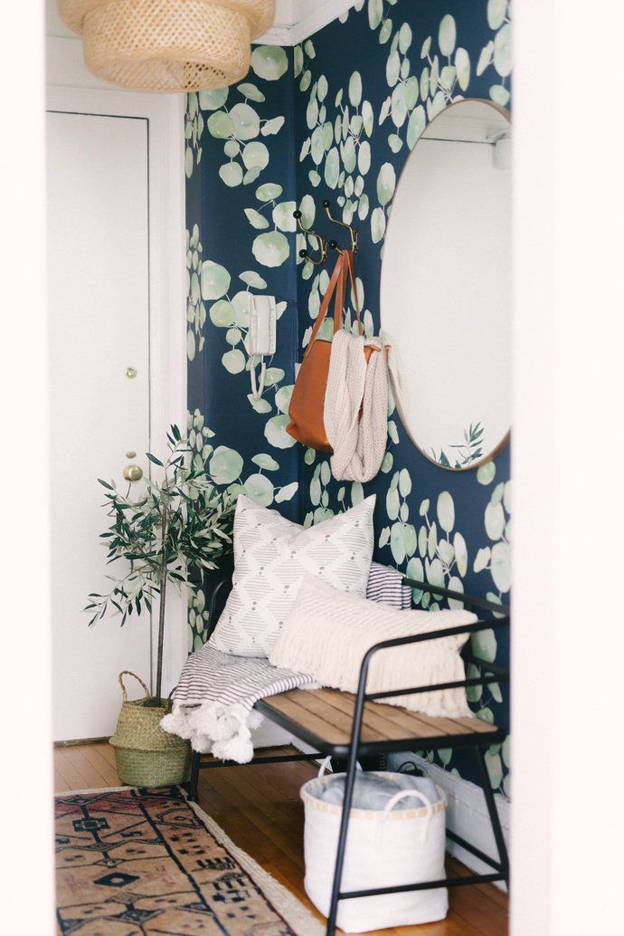 How An Interior Designer Decorates Her 700-Square-Foot Manhattan Home | small sp...