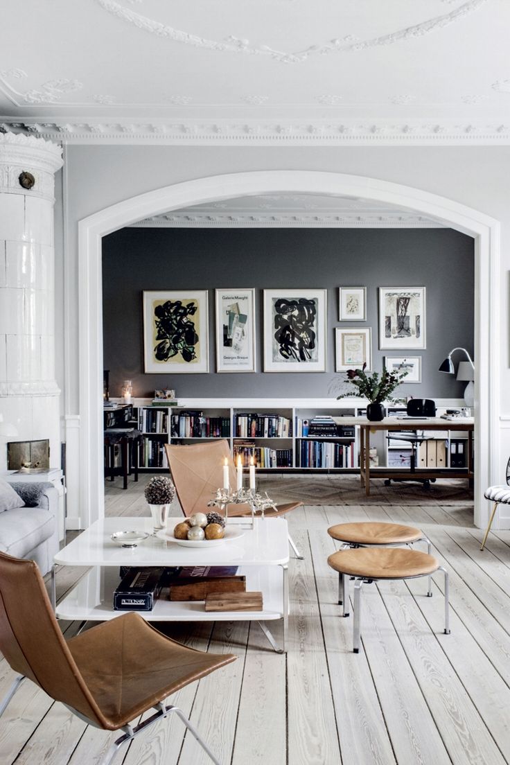 Living room in dark grey, dining room light grey // Scandinavian style
