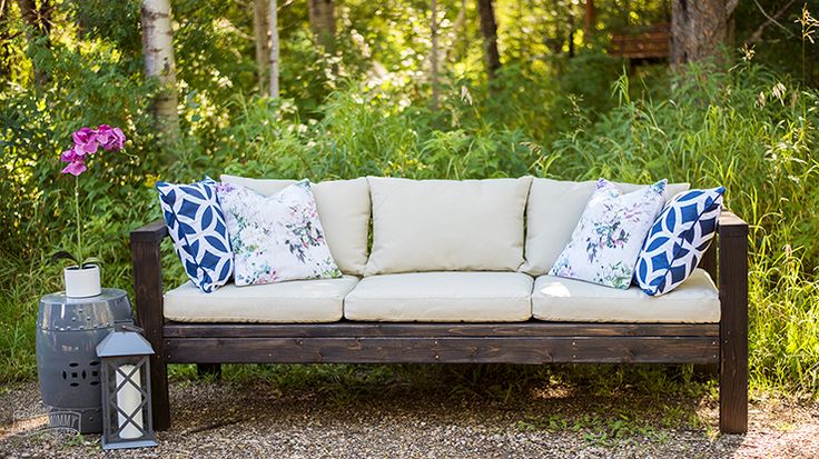 DIY Outdoor Furniture - How to make a sofa from 2x4s