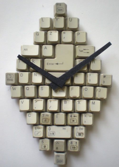 geek clock = my hubby would love this and my wee brother