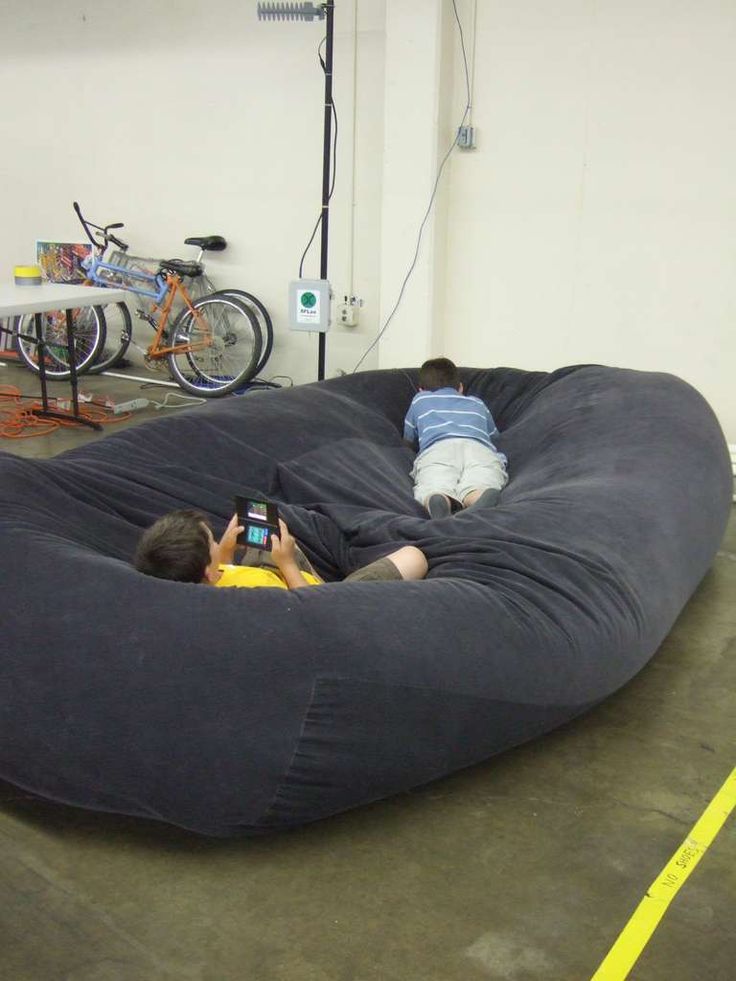 DIY Bean Bag Chair/Sofa instead of buying a Love Sac. Comes with instructions fo...
