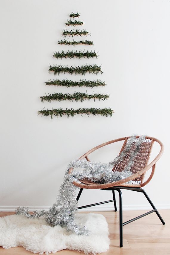 modern wall hanging christmas tree  | almost makes perfect
