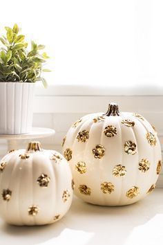 You have to make these pumpkins! DIY Sequin polka dot pumpkins are so chic! #cen...