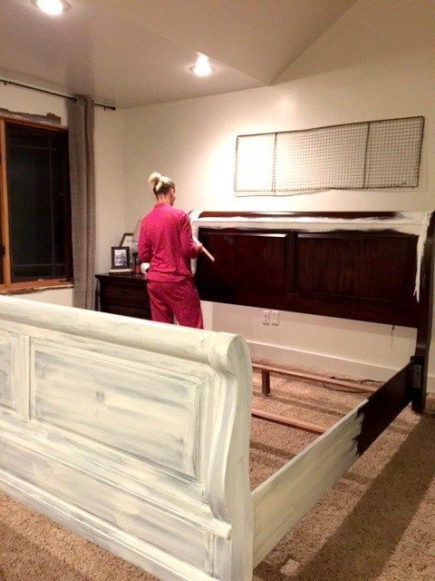 Painting and Distressing Furniture how to. Add farmhouse style to your home with...