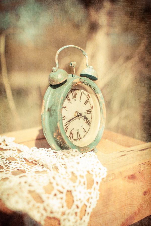 Shabby Cottage Chic  Vintage green teal robin's egg blue clock #toptobottom #wea...