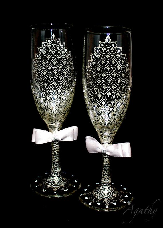 Elegant Champagne wedding glasses. Delicate Silver lace. Hand painted in Point-t...