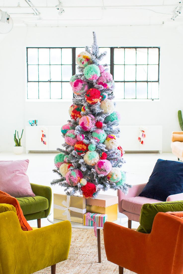Our new studio seating area, jumbo pom pom ornaments, and how we decorated the s...