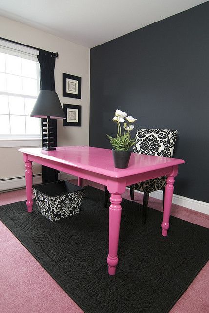 Paint a cheap table a bright color and it can be awesome!! (I want this for my s...