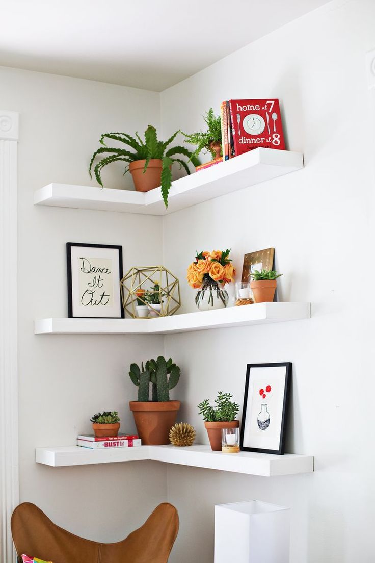 Make your own floating corner shelves!