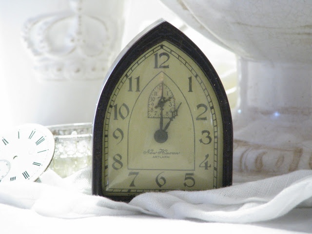 Vintage Arch Shaped Clock