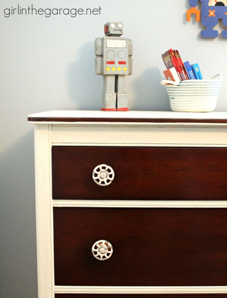 The Dresser Makeover That I'm Keeping:  A mini makeover with some Chalk Paint an...