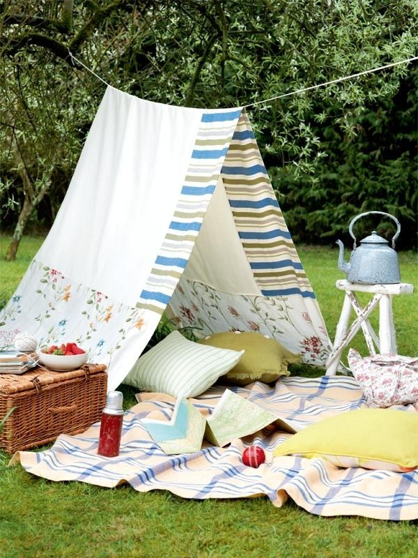 I am so doing this at summer! Such a nice summery idea :) x