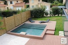 Une piscine Piscinelle carrée à Lyon.