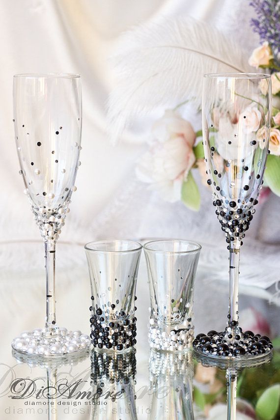 BLACK & WHITE Pearl and Crystal toasting flutes by DiAmoreDS