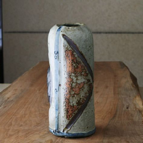 Ceramic-artist-Sui-Kiichi-(Suzuki-Mata-Kazu) Vase by Sui Kiichi (Suzuki Mata Kaz...