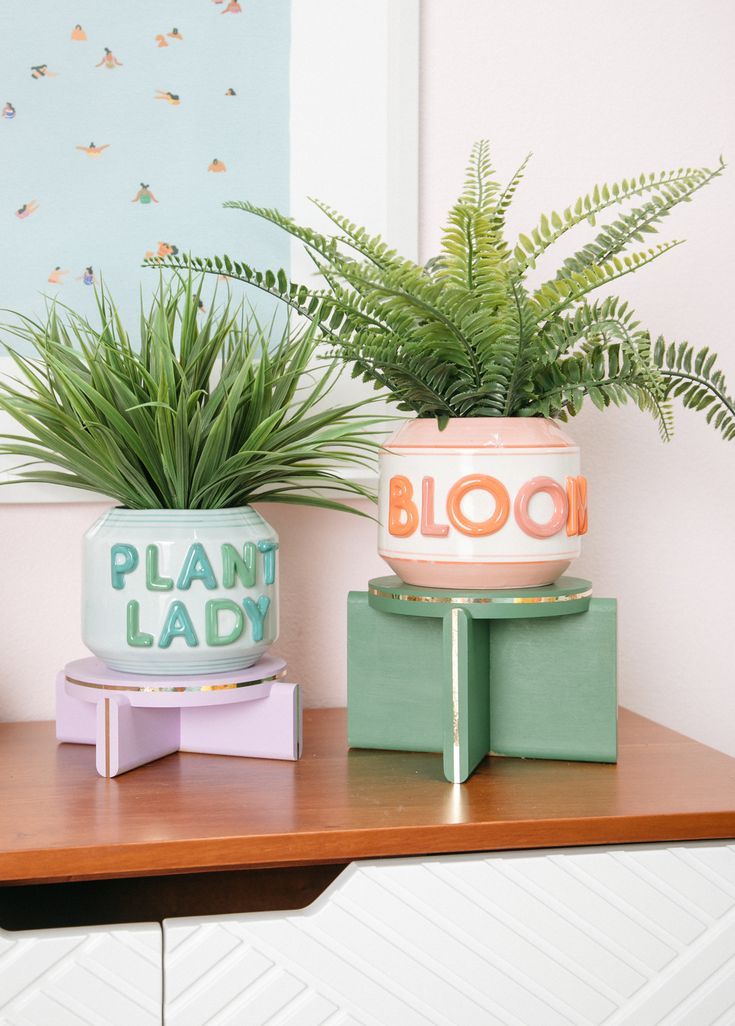 the prettiest painted plant stand