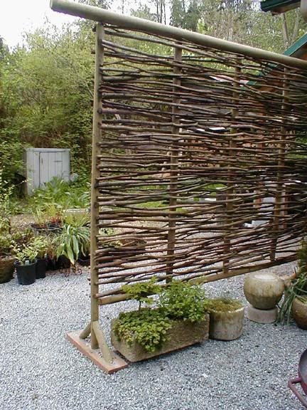 Wattle Fencing: A Cheap DIY Material for Modern Outdoor Spaces