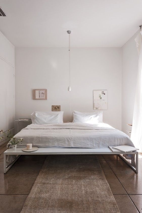 Expert Advice: 11 Tips for Making a Room Look Bigger