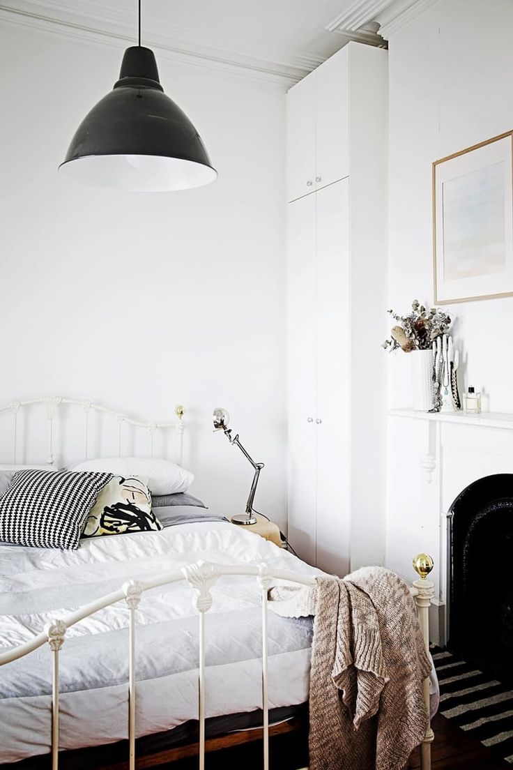 Set the Mood: How To Design a Romantic Bedroom
