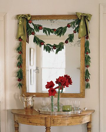 I love garlands...this one is made from bay leaves and pomegranates and is beaut...