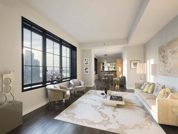 A luxurious NYC duplex penthouse offers dramatic skyline views