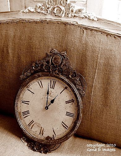 ♔shabbyℯchic.ℓife — (fonte : Vintage Clock GenaD610 su Flickr)
