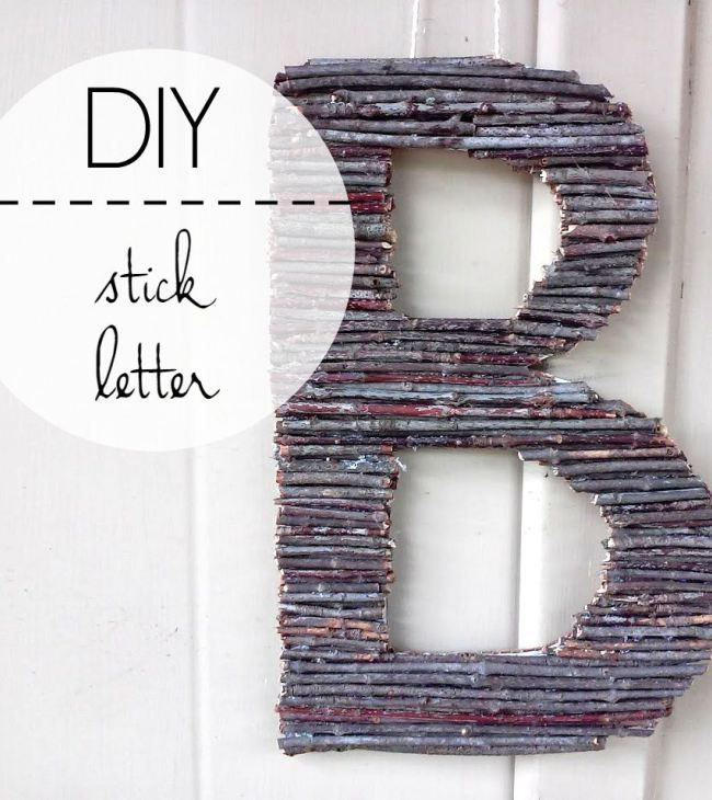 A very easy and organic looking DIY stick letter for your fall decor