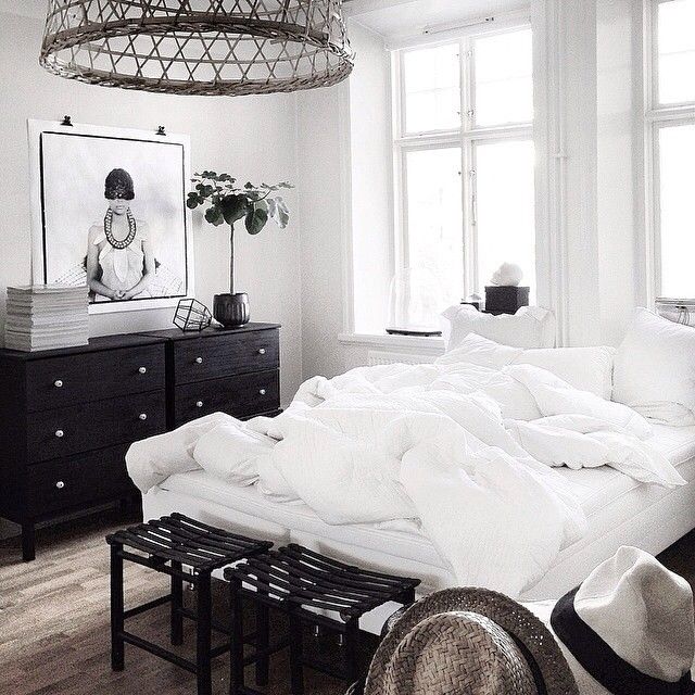 black, white & wood #home #homedecor #interiordesign