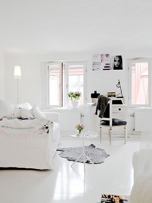 The minimalist's white living room