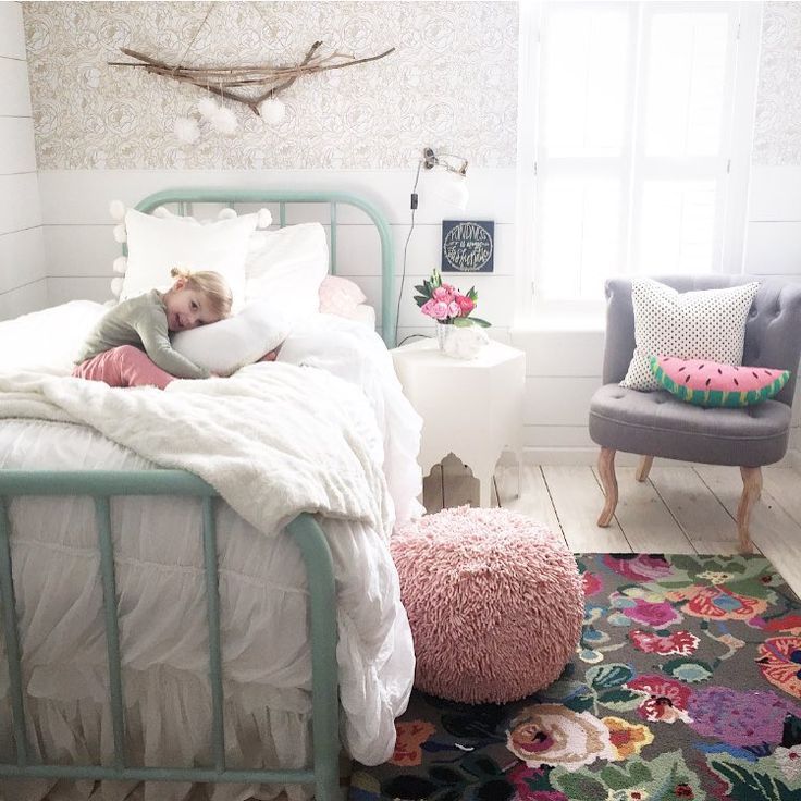 girl bedroom inspiration with colorful floral rug