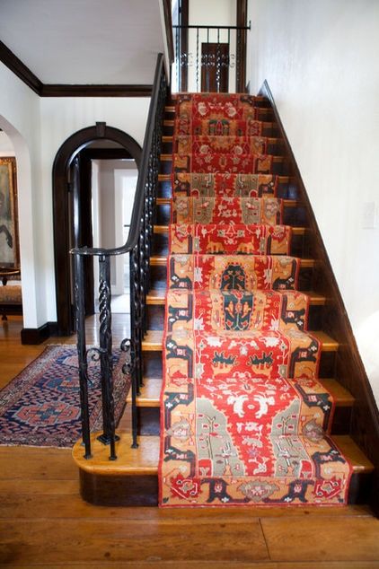 oh that rug on the stairs...