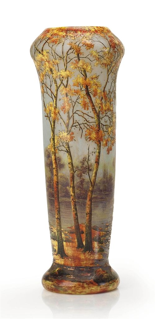 A FRENCH 'AUTUMN LANDSCAPE' VITRIFIED CAMEO GLASS VASE BY DAUM FRÈRES, CIRCA 19...
