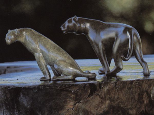 'Mountain Lions (Bronze small Big Cat statuettes)' by Loet Vanderveen