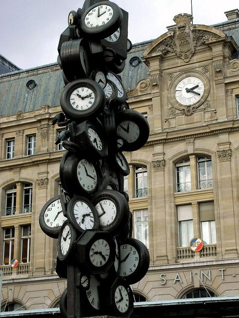 Anyone have the time?  Gare Saint-Lazare, Paris, France