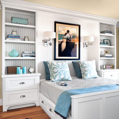 A Guest Bedroom Goes From Catchall to Orderly Retreat