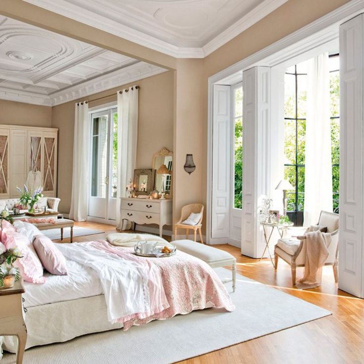 Ooh La La, Our Guide to the French Feminine Room