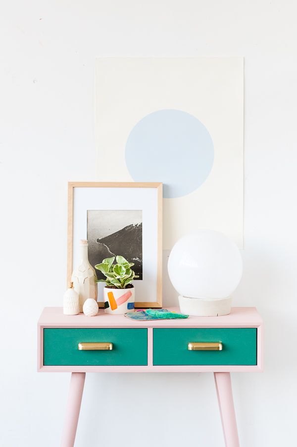 Oh, Make Me Over: A Mid-Century Entryway Table Makeover For Fall
