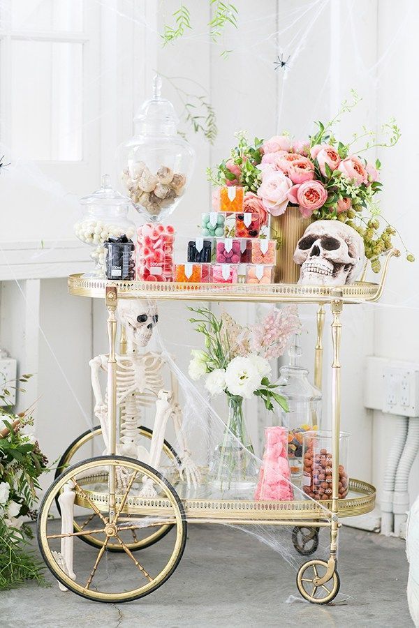 The Perfect Halloween Candy Cart!